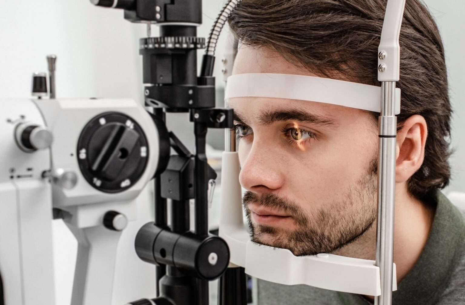 Whitby Eye Why Do My Eyes Hurt When I Wake Up? | Whitby Family Eye Care